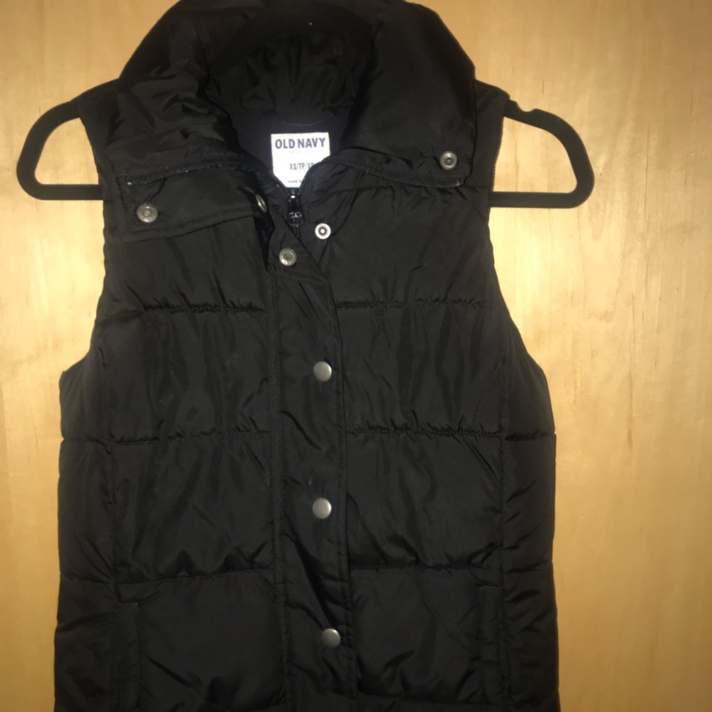Old Navy Black Puffer Vest